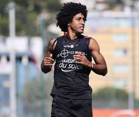 البرازيلي دانتي 