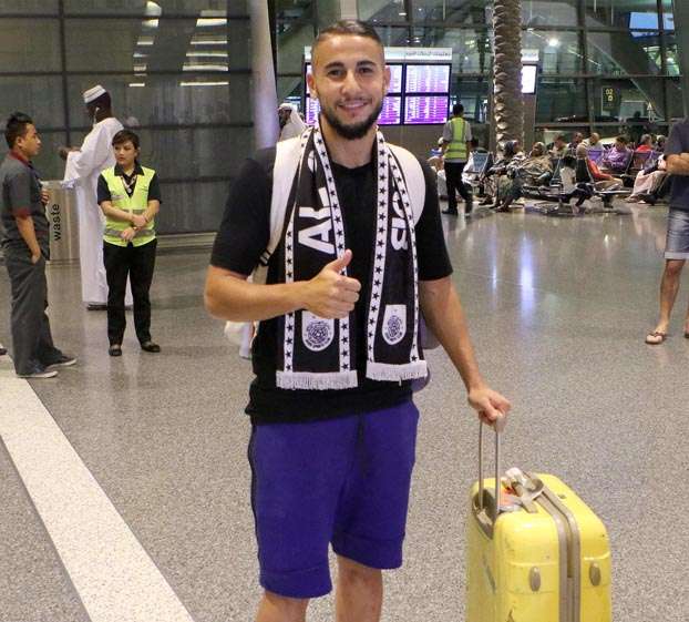 وصول اللاعب حمرون