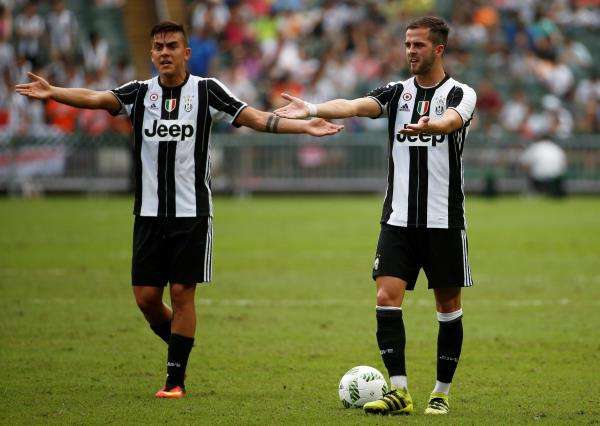 2016-07-30t103449z_990412373_s1betsnrdpaa_rtrmadp_3_soccer-friendly-hks-juv_reuters