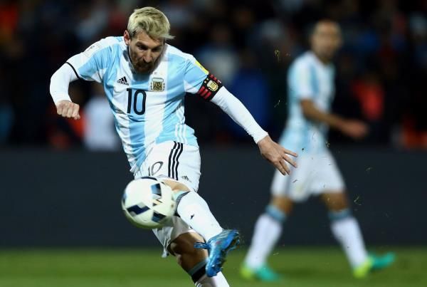 2016-09-02t032616z_1698107243_s1aetyxirgab_rtrmadp_3_soccer-worldcup-arg-ury_reuters