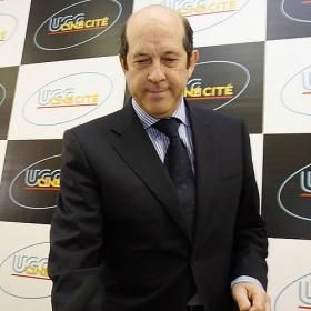 مانيول ليورنتي رئيس نادي فالنسيا الاسباني 