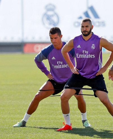 رونالدو مع بنزيمة