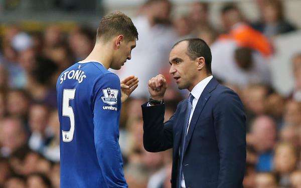 مارتينيز وستونز