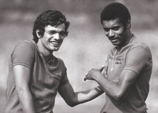 كلاوديو أولينتو (يمين)