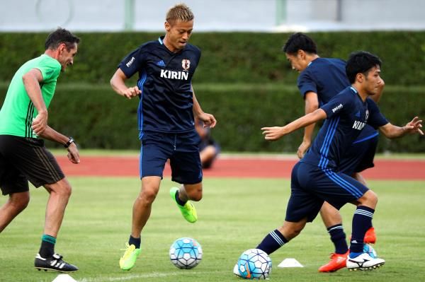 هوندا من تدريبات المنتخب الياباني