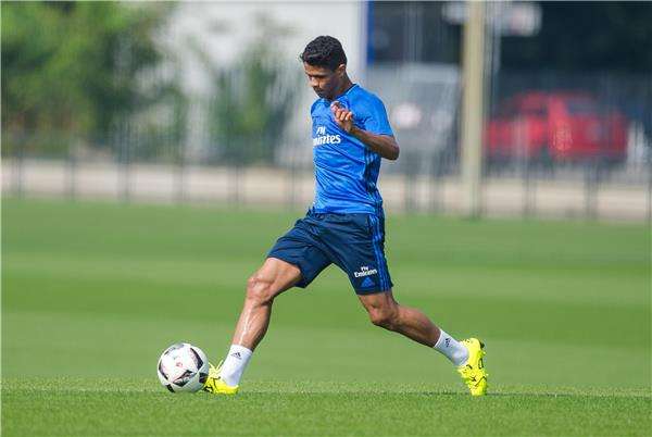 دوجلاس سانتوس