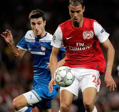 الشماخ مع آرسنال