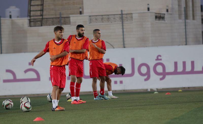 جانب من تدريبات منتخب فلسطين