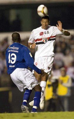 جانب من مباراة كروزيرو وساوباولو