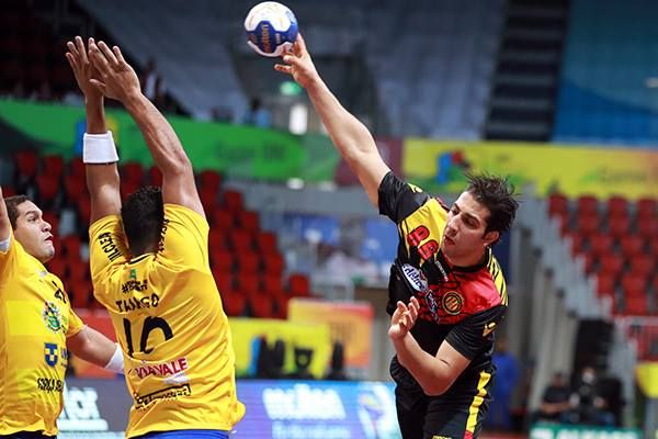 أنيس المحمودي في مباراة اليوم ضد توباتي البرازيلي 