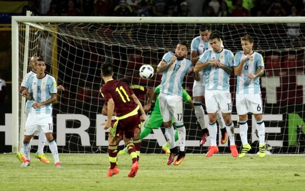 2016-09-07t003536z_1109536519_s1aetzviouaa_rtrmadp_3_soccer-worldcup-ven-arg_reuters
