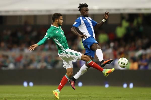 2016-09-07t052026z_161695293_s1aetzwhwcab_rtrmadp_3_soccer-worldcup-mex-hnd_reuters