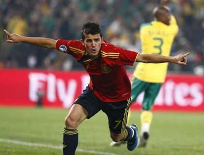 فيا بعد تسجيله الهدف الاول لاسبانيا