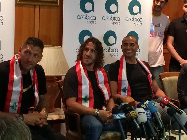 بويول بين تريزيجيه وماتيراتزي بالأعلام اللبنانية لدى وصولهم إلى مطار رفيق الحريري اليوم الجمعة