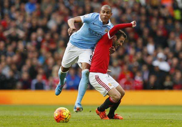 2015-10-25t152057z_88788057_mt1aci14124271_rtrmadp_3_soccer-england-mun-mci_reuters