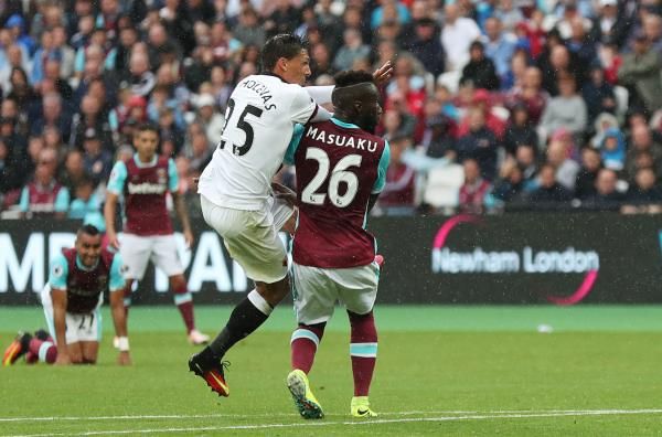 2016-09-10t152921z_116522961_mt1aci14603550_rtrmadp_3_soccer-england-whu-wat_reuters