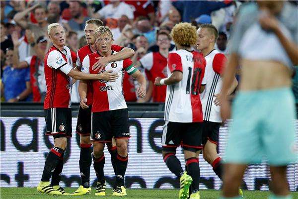 لاعبو فينورد