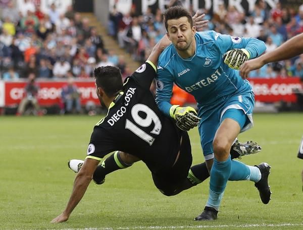 2016-09-11t162938z_116612978_mt1aci14605197_rtrmadp_3_soccer-england-swa-che_reuters