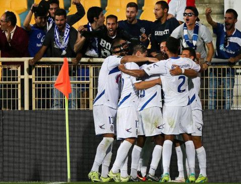 احتفال لاعبي فييرينسي