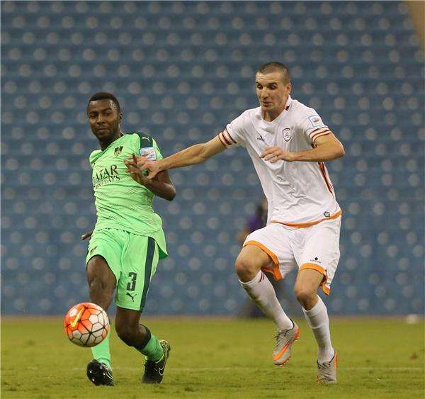 مباراة سابقة بين الشباب والأهلي