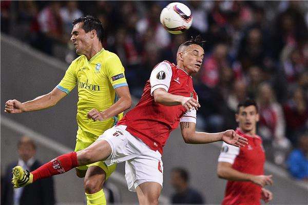 جانب من مباراة جينت مع سبورتينج براجا