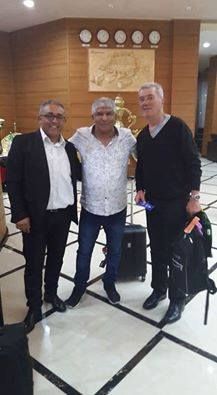 لومير (يمين) عند وصوله قسنطينة مع مساعده التونسي رضا جدي(يسار)
