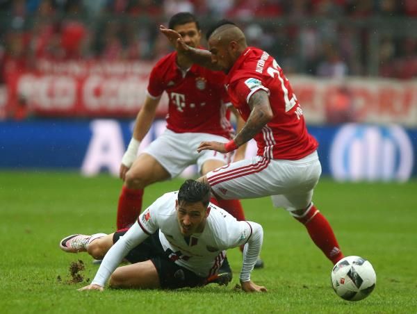 2016-09-17t141230z_1934532465_d1beubvhesae_rtrmadp_3_soccer-germany_reuters