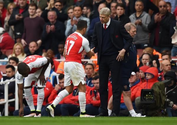  أليكسيس سانشيز و فينجر