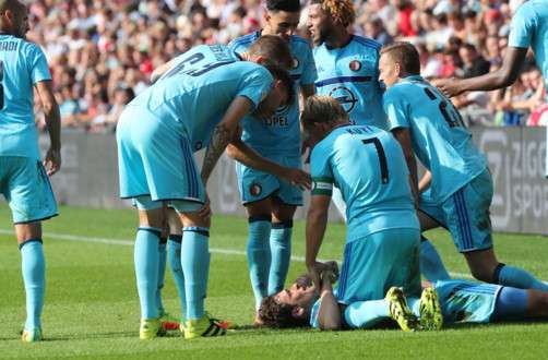 فرحة لاعبو فينورد بهدف الفوز