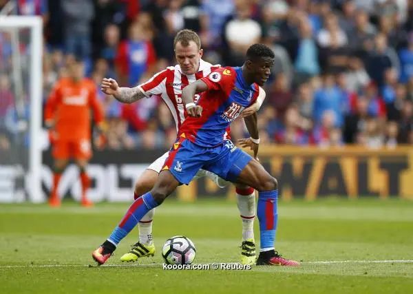 ?i=reuters%2f2016-09-18%2f2016-09-18t143928z_117211168_mt1aci14615542_rtrmadp_3_soccer-england-cry-stk_reuters