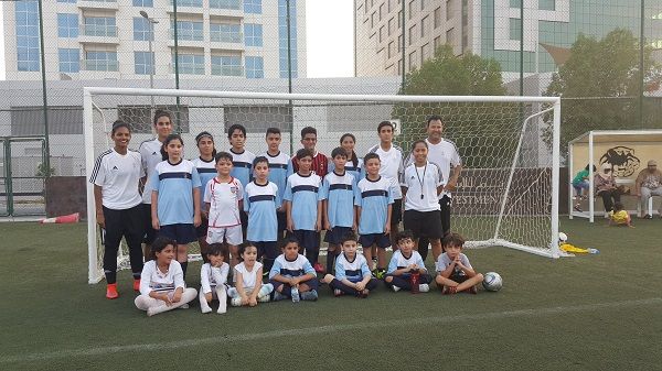 صورة جماعية لأعضاء الأكاديمية والمتدربين بعد نهاية اليوم الأول