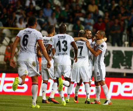 فرحة لاعبو بشكتاش