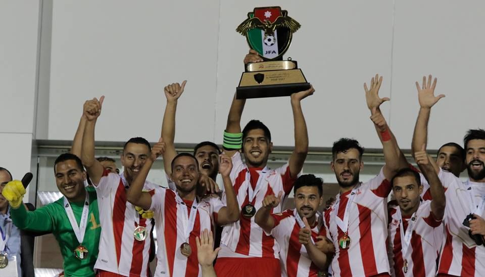 أبو خيزران يرفع درع الإتحاد