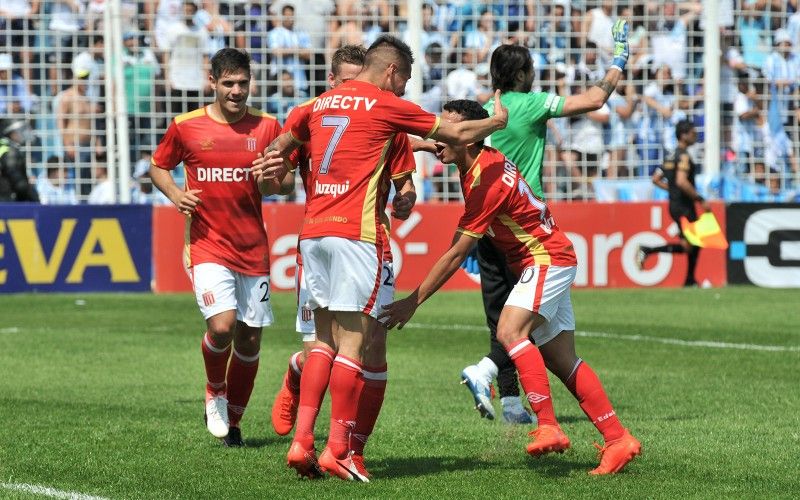 استوديانتس 