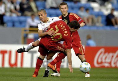 من لقاء ايطاليا و المانيا في نصف النهائي و المنتهي بانتصار المانيا بهدف نظيف