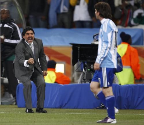 2010-06-27t191730z_01_wcp630_rtridsp_3_soccer-world_reuters