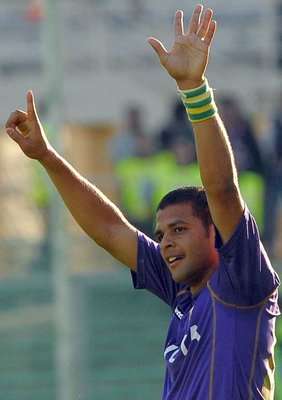 ميلو ينهي الإشاعات و يؤكد بقاءه في الفيولا