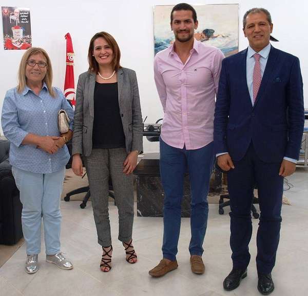  اسامة الملولي عند استقباله من قبل وزيرة الرياضة 