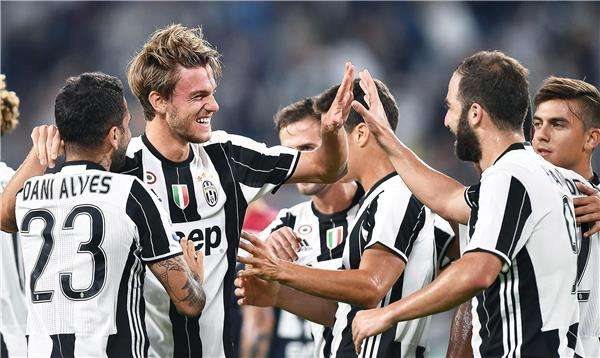 لاعبو يوفنتوس