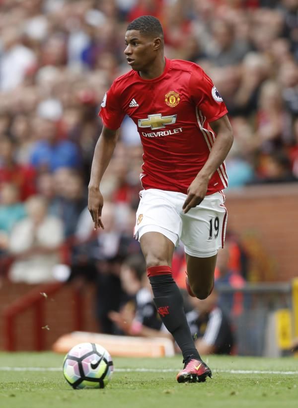 2016-09-10t124125z_116512885_mt1aci14602956_rtrmadp_3_soccer-england-mun-mci_reuters