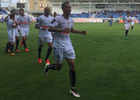 عكاشة يحتفل بالهدف