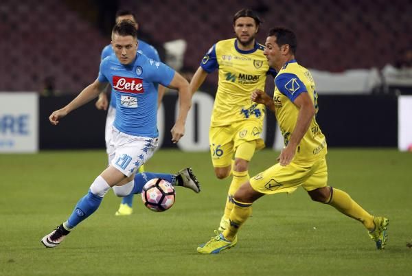 2016-09-24t185949z_1215734780_lr1ec9o1gref0_rtrmadp_3_soccer-italy_reuters