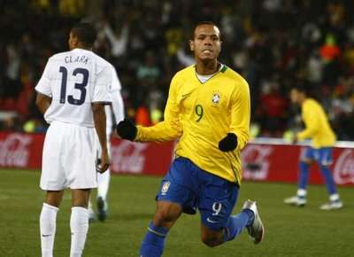 فـابيانو .. هل سيكون مستقبله في إيطاليا مع الميلان ؟