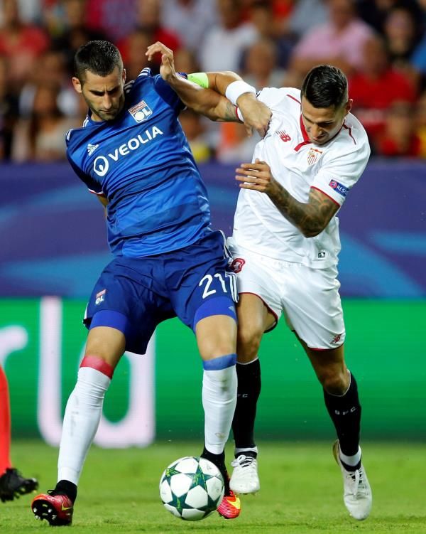2016-09-27t201920z_687455751_s1beudtrwaaa_rtrmadp_3_soccer-champions-sev-lyo_reuters