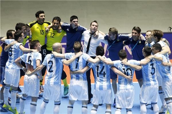 فرحة منتخب الأرجنتين بالتأهل للنهائي