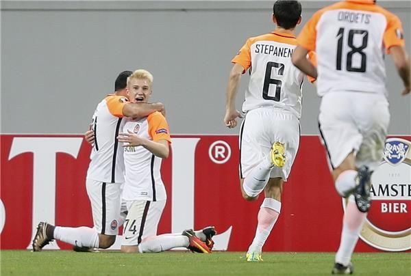 فرحة لاعبو شاختار