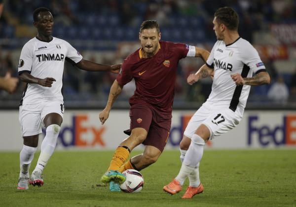 2016-09-29t191603z_118178163_mt1aci14626676_rtrmadp_3_soccer-europa-rom-agg_reuters