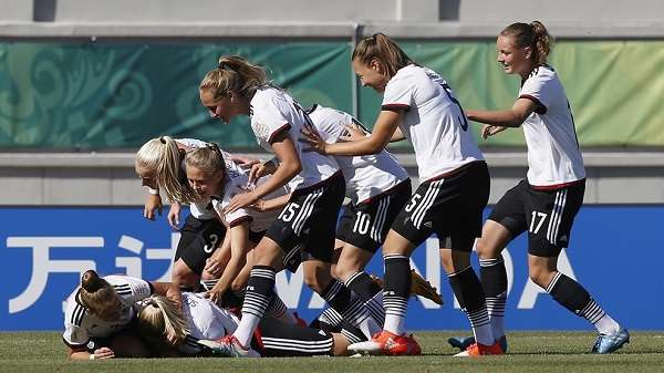 فرحة لاعبات المنتخب الالمانى 