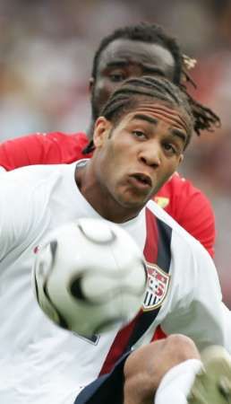 أوجشتي أونيو نجم الميلان الجديد