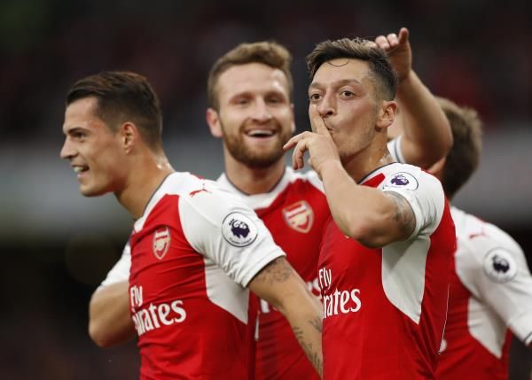 2016-09-24t171753z_117739073_mt1aci14621342_rtrmadp_3_soccer-england-ars-che_reuters